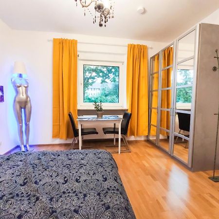 Modernes Zimmer Am Park Mit Garten, Huehner & Enten ميونيخ المظهر الخارجي الصورة