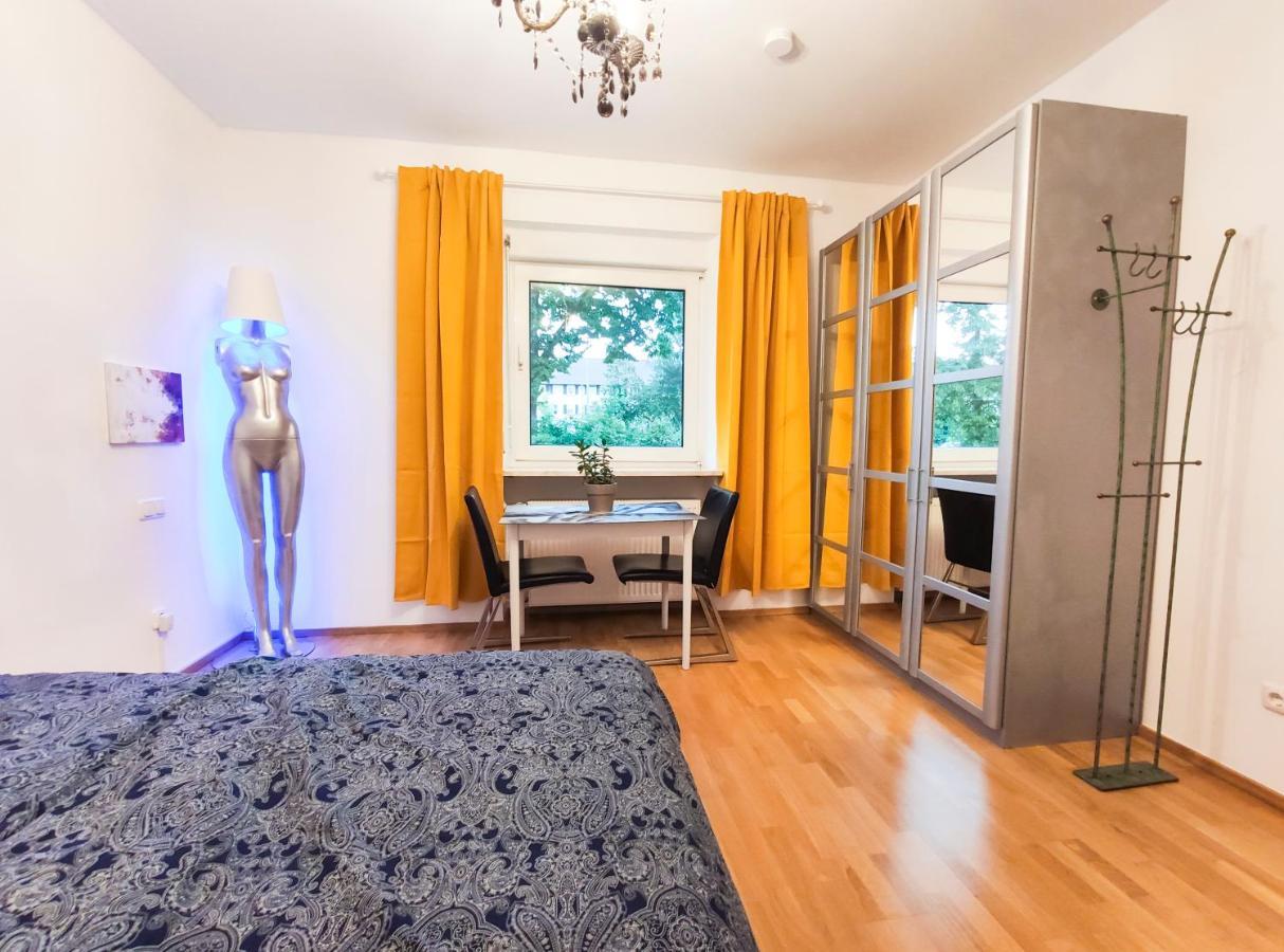 Modernes Zimmer Am Park Mit Garten, Huehner & Enten ميونيخ المظهر الخارجي الصورة