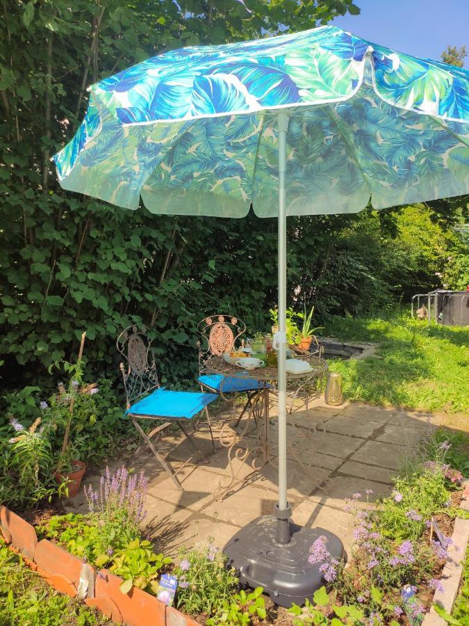 Modernes Zimmer Am Park Mit Garten, Huehner & Enten ميونيخ المظهر الخارجي الصورة