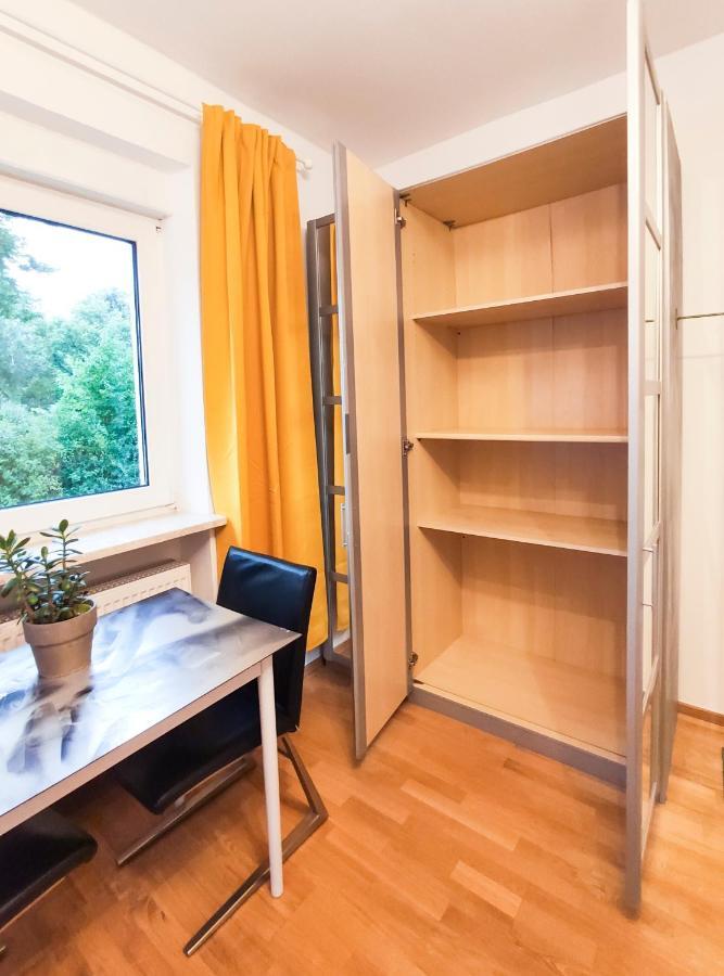 Modernes Zimmer Am Park Mit Garten, Huehner & Enten ميونيخ المظهر الخارجي الصورة